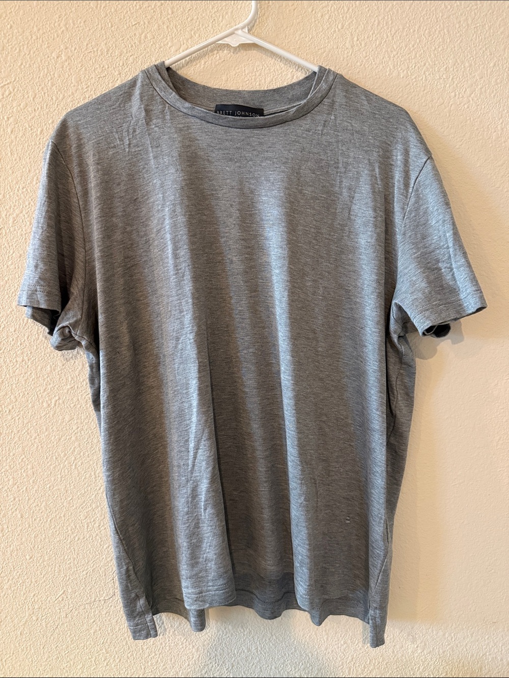 Brett Johnson Silk Gray Crew Neck Short Sleeve Tee